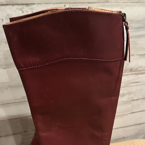 Nine West Elegant Burgundy Leather Knee-High Boots - Picture 5 of 7